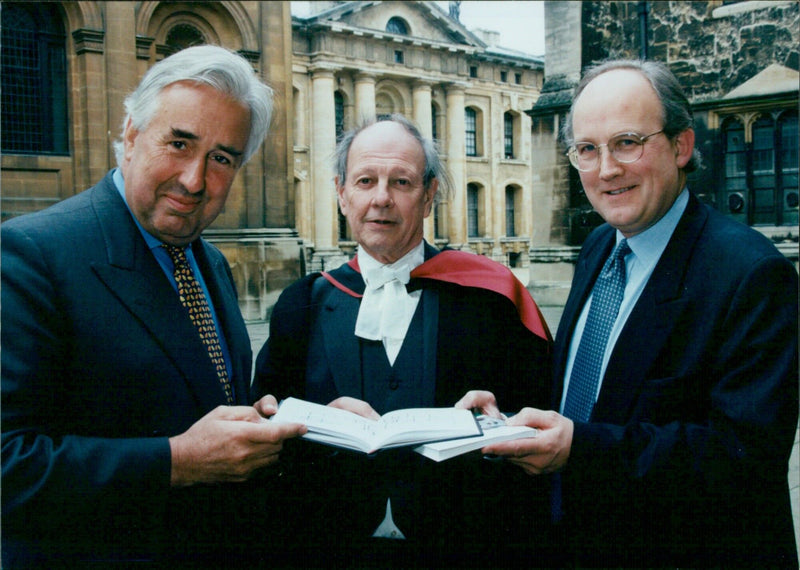 Leaders from Tarmac Quarry Products meet at Oxford University. - Vintage Photograph