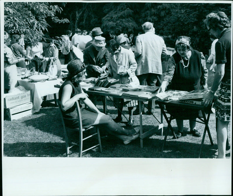 Visitors to the Cherwell Conservative Fete explore the stalls. - Vintage Photograph