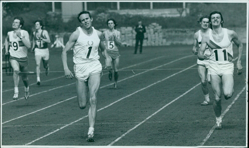 Martin Winbolt-Lewis wins 400m ‘A’ race at Iffley Road Athletics. - Vintage Photograph