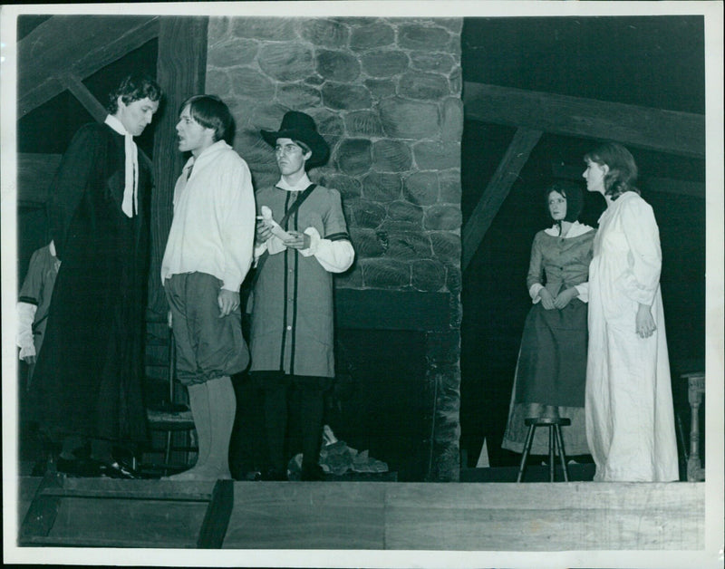 Actors perform in a rehearsal of "Theater of the Absurd" at the University of Grays on November 17, 1964. - Vintage Photograph