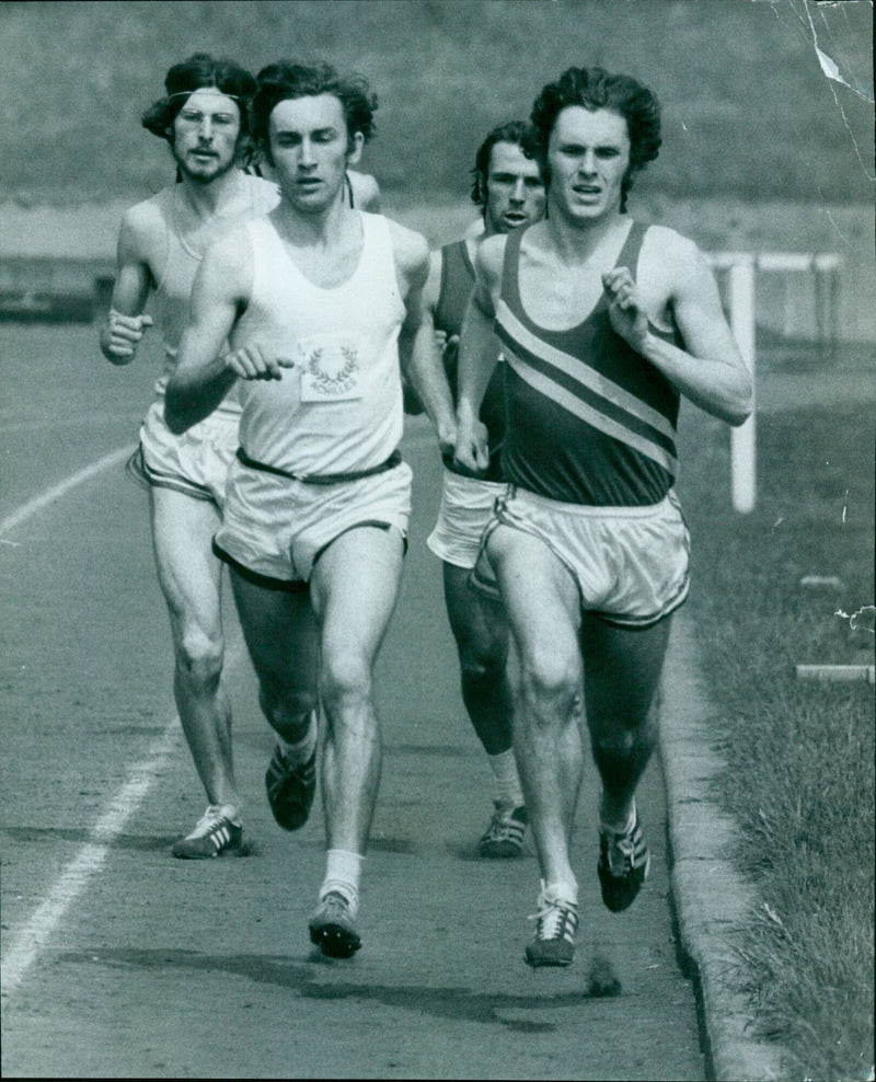 Oxford University students Ed Foreman and Warwick Ewers compete in the 800 meter race during the Cuppers Finals. - Vintage Photograph