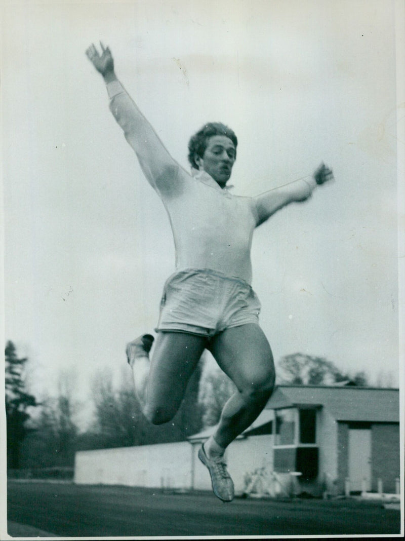 Oxford University Freshman Greg Maddocks trains for Sunday's match against Southern Counties. - Vintage Photograph