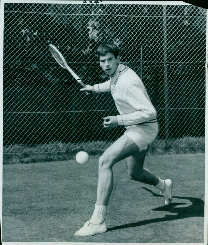 Oxford University Lawn Tennis Club players To y Symington and Tony Billing ton in action. - Vintage Photograph