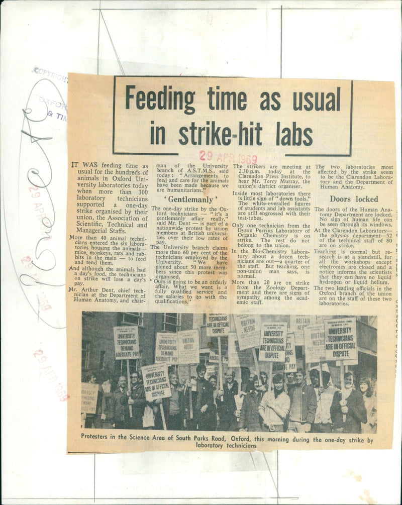 On April 29, 1969, university technicians in Oxford, England staged a one-day strike to demand adequate pay. Protesters gathered in the Science Area of South Parks Road, Oxford, to demonstrate their demands. - Vintage Photograph