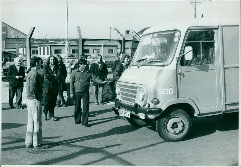 Protesters gather outside a depot in Long Lane, London. - Vintage Photograph