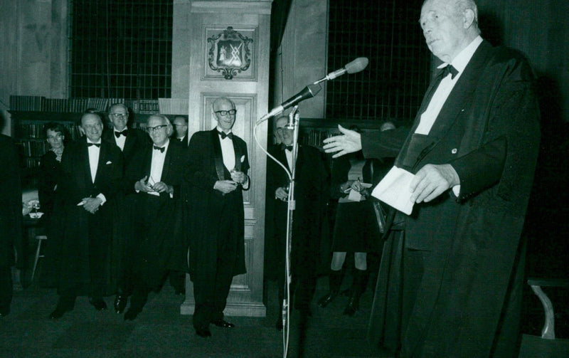 The Chancellor of Oxford University officially opens the new Lincoln College Library. - Vintage Photograph