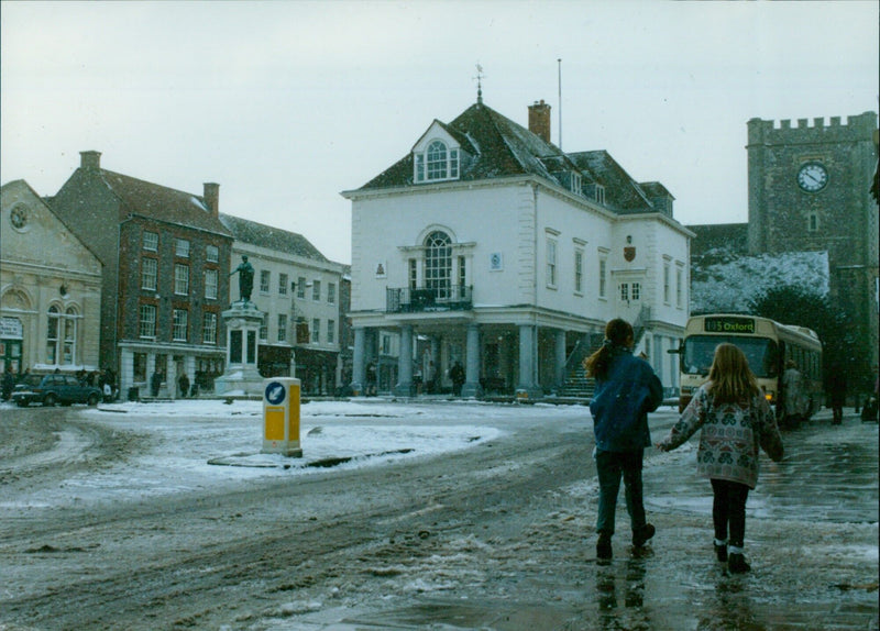 Two sisters enjoy a wintry day in Oxford, England. - Vintage Photograph