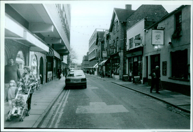 Prince George of Cambridge enjoying a day out in Oxford. - Vintage Photograph