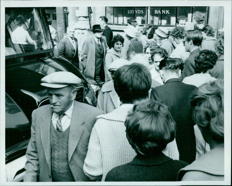 Residents of Lloyds Bank, Oxford, demonstrate against its closure on May 25, 1961. - Vintage Photograph