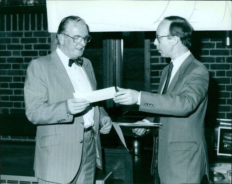 Eric Boone (right) and Len Allison (left) discussing methods at the Polytechnic Monal. - Vintage Photograph