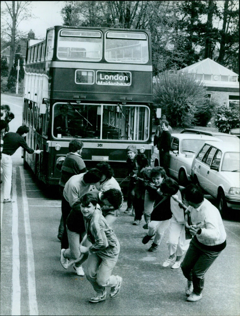 Oxford Polytechnic students pull a double-decker bus uphill during their Rag Week. - Vintage Photograph