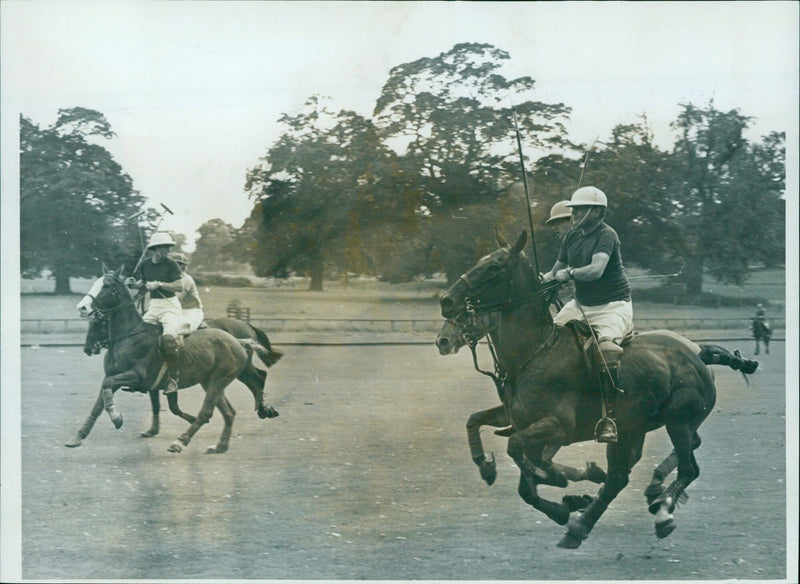 Oxford v Coberley Grange Polo match in progress - Vintage Photograph