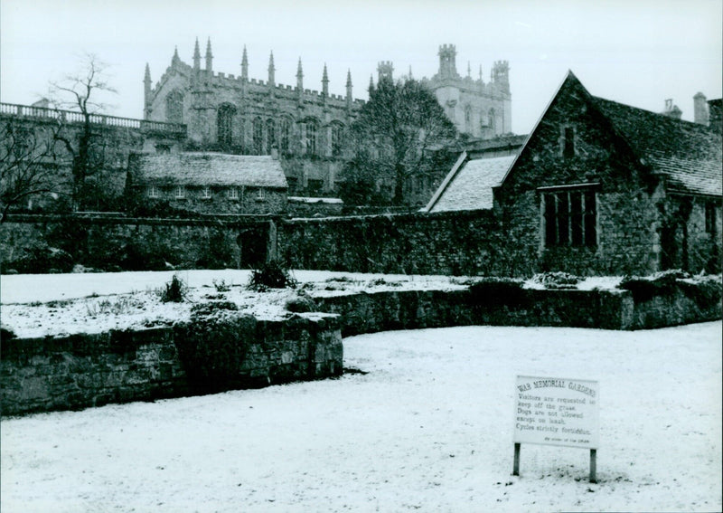 A view of Memorial Gardens in Oxford, England. - Vintage Photograph