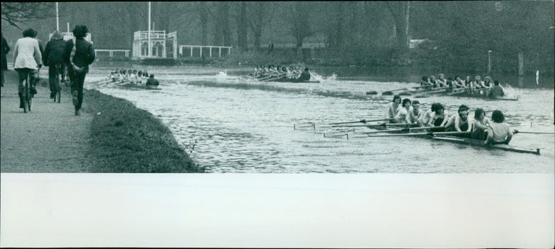 University crews compete in the Torpids boat race in Oxford. - Vintage Photograph