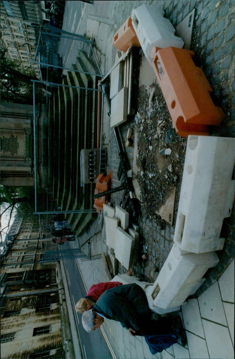 A pile of rubbish accumulates on Little Clarendon Street in Oxford. - Vintage Photograph