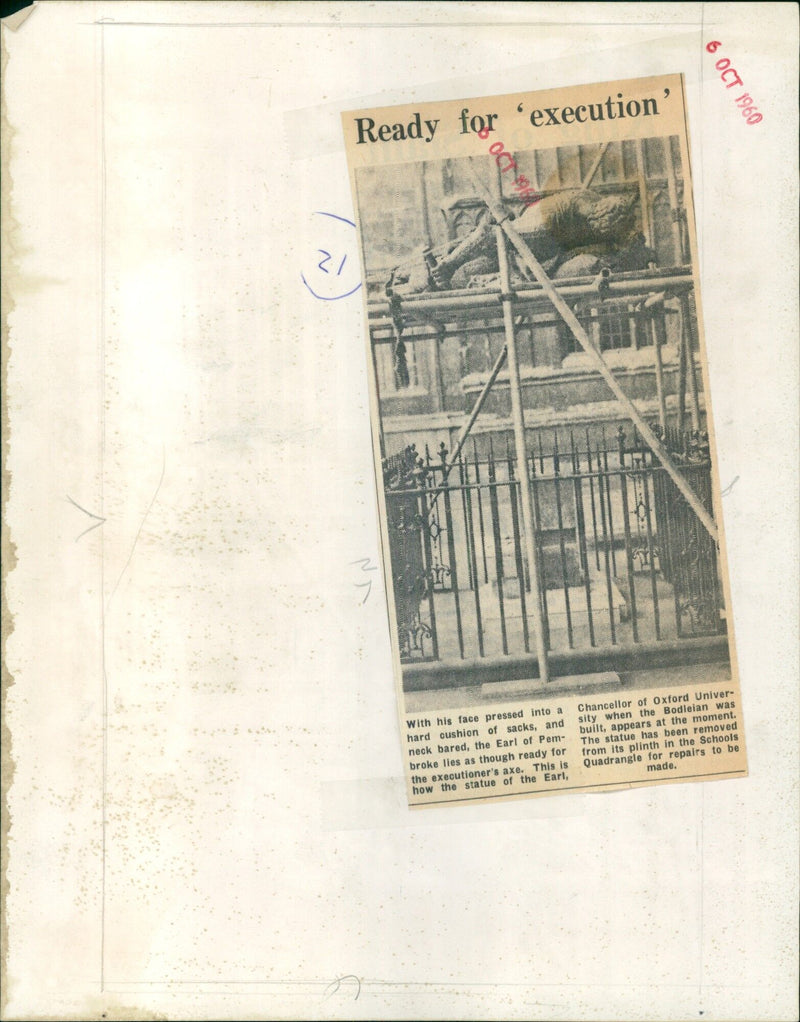 The Earl of Pembroke lies in readiness for execution in Oxford University's Schools Quadrangle. - Vintage Photograph