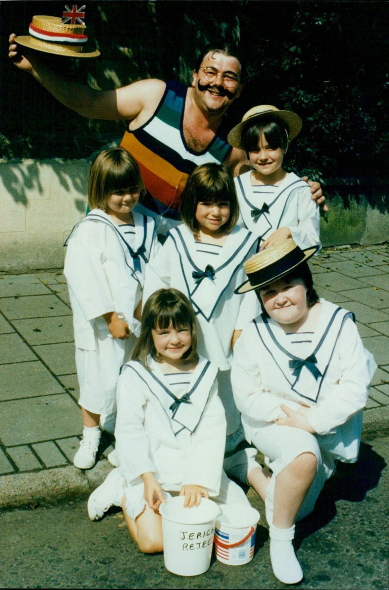 Barry England and his team of collecting girls from the Jericho Rejects float. - Vintage Photograph