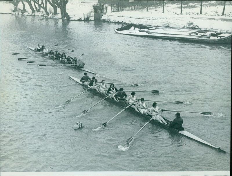 Oxford University Torpids: Division III crew race on the River Thames. - Vintage Photograph