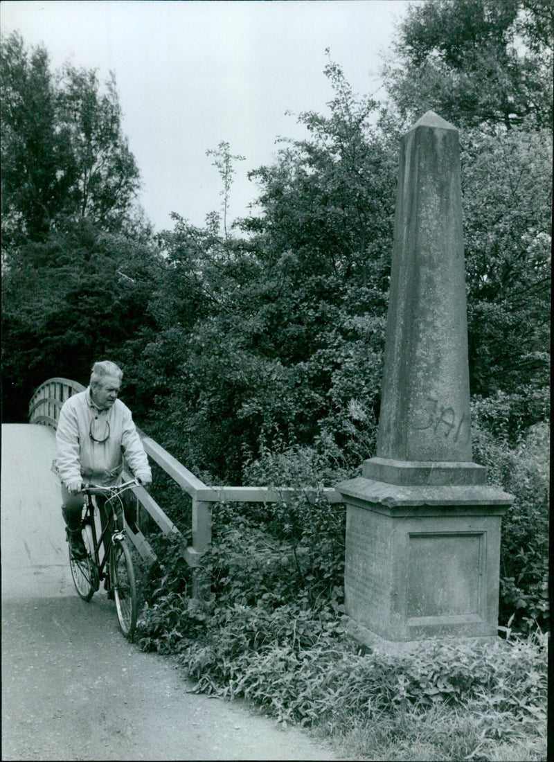 Dennis Murray stands in front of the Edgar George Wilson Memorial by the River Nr Osney. - Vintage Photograph