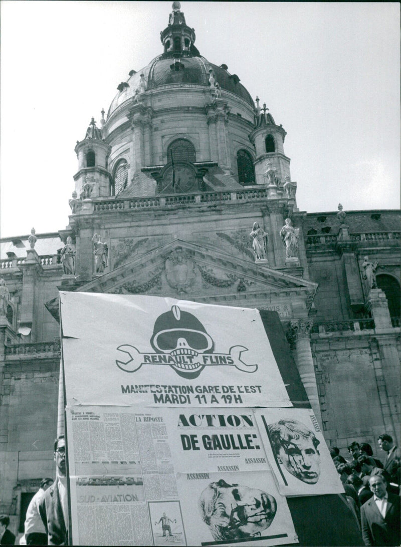 French protesters demonstrate outside the Gare de l'Est in Paris on Tuesday, 11th, to oppose the assassination of General de Gaulle. - Vintage Photograph