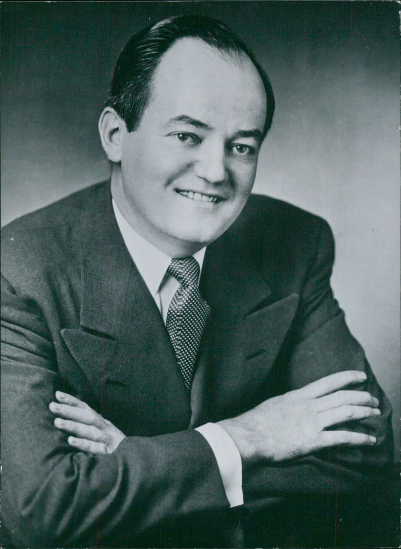 Senator Hubert H. Humphrey of Minnesota speaks at a press conference in London. - Vintage Photograph