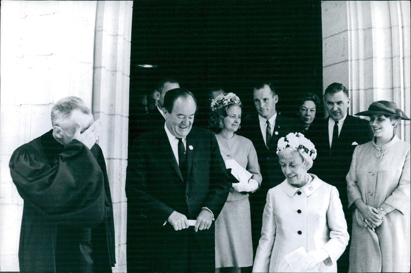 On June 23, 1965, visitors gathered at the Salon du Edward White Humprey at the Bourget 11 International Magazine Service in Stockholm, Sweden. - Vintage Photograph