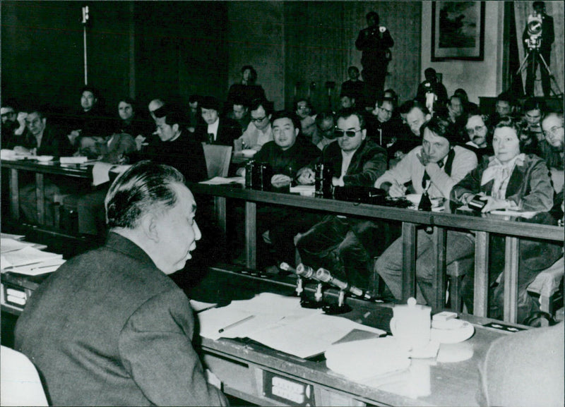 Chinese Politician Hua Kuo-Feng, Chairman of the Communist Party of China, delivers a press conference in Beijing to international journalists. - Vintage Photograph