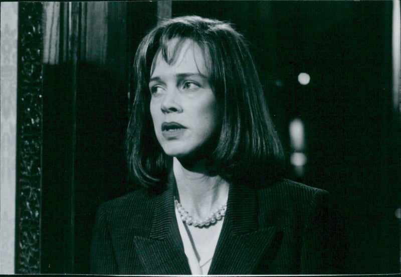 Judy Davis, ABSOLUTE POWER ABSOLUTE MAKT International Magazine Service AB, Sweden, is seen in a photo taken on 2445. - Vintage Photograph