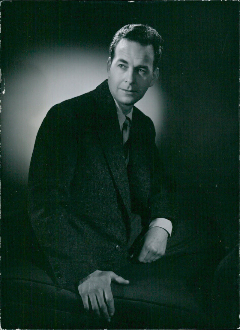 Bruce Trent, singer, poses for a portrait study by Count Zichy, London, England, circa 1954. - Vintage Photograph