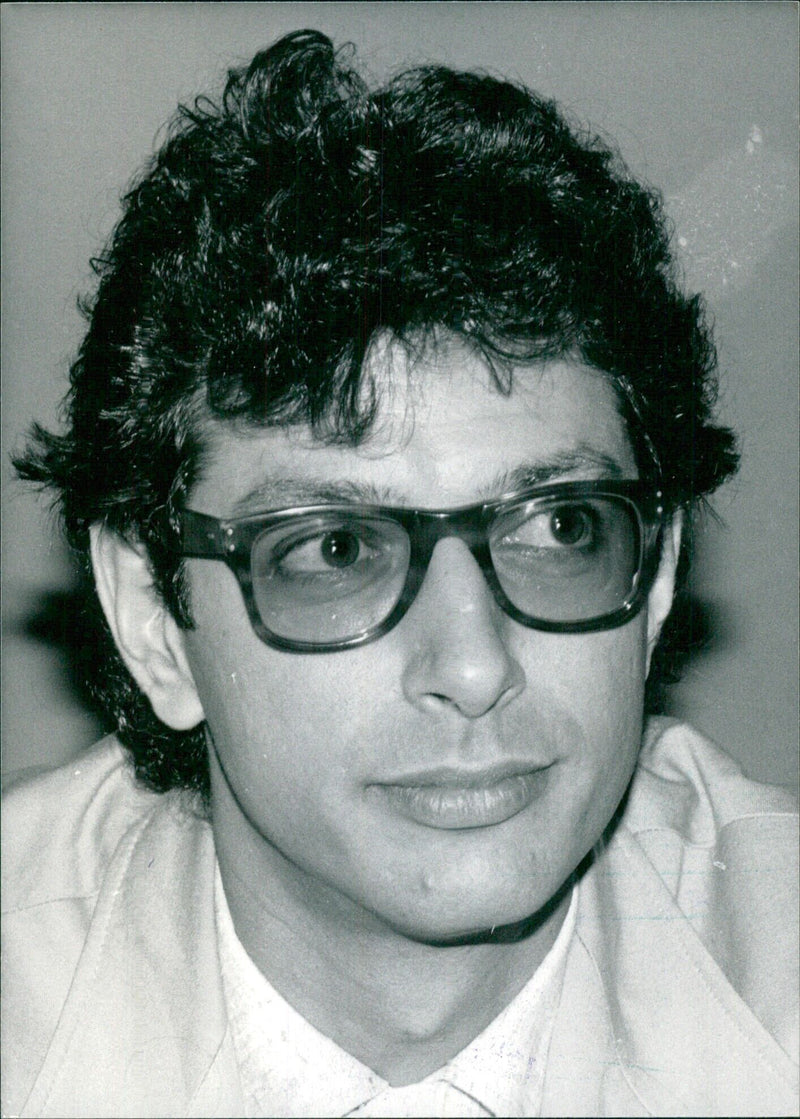 U.S. actor Jeff Goldblum stars in the new Western hit "Silverado". - Vintage Photograph