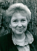 British soprano Elizabeth Harwood celebrates 50 years of singing with a series of solo recitals to benefit cancer charities. - Vintage Photograph