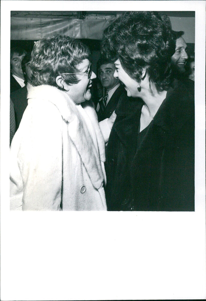 Singer Patty makes her stage debut, backed by the late popular singing group One Repro GL 404 P, during her Frantic Forties performance at Ne and Patty. - Vintage Photograph