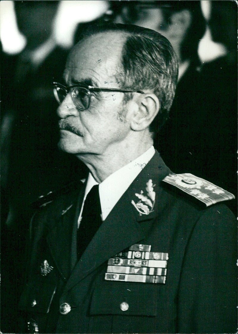 Brazilian politicians, Gen. VICENTE DE PAULO DALE COUTINHO (Minister of the Army) and General Ernesto Geisel, take office in March 1974. - Vintage Photograph