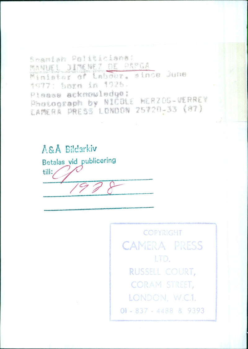 Spanish Politicians Manuel Jimenez de Parga, Minister of Labour since June 1977, and Piasse acknowledge each other during a meeting in Madrid.  Photo Credit: Nicole Herzog-Verrey/Camera Press/A&Å Bildarkiv. - Vintage Photograph