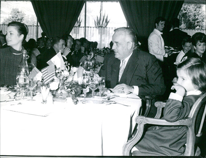 Players of KERES Bri B Dooran and MILAN (I) 5 compete in a Vilnara International ACA Sete (MC) 2.0 tournament in Stockholm, Sweden on December 1971. - Vintage Photograph