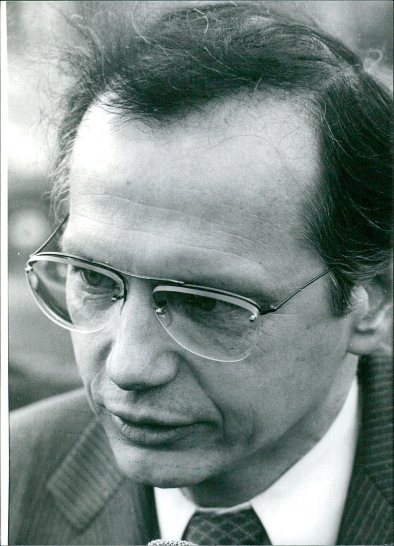 Governor Richard W. Riley of South Carolina speaks at an event in 1980. - Vintage Photograph