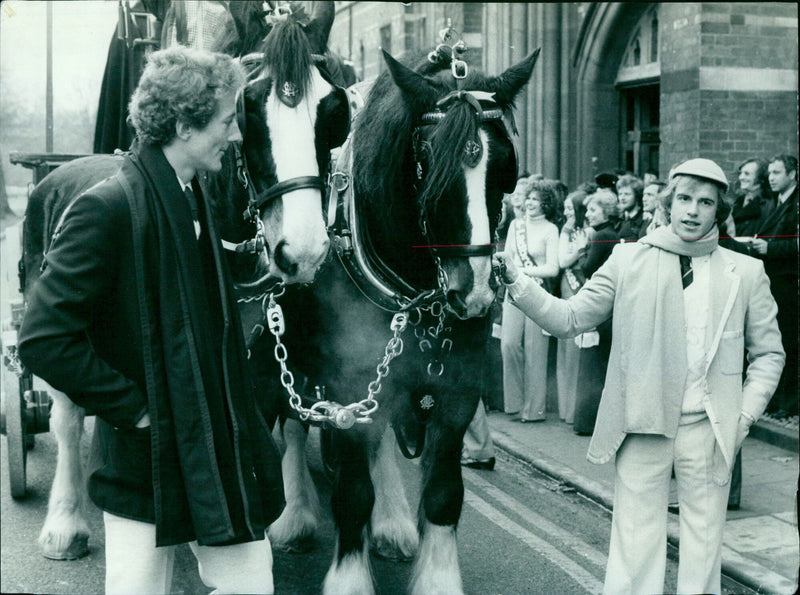 Students from Oxford University competing in a challenge race. - Vintage Photograph