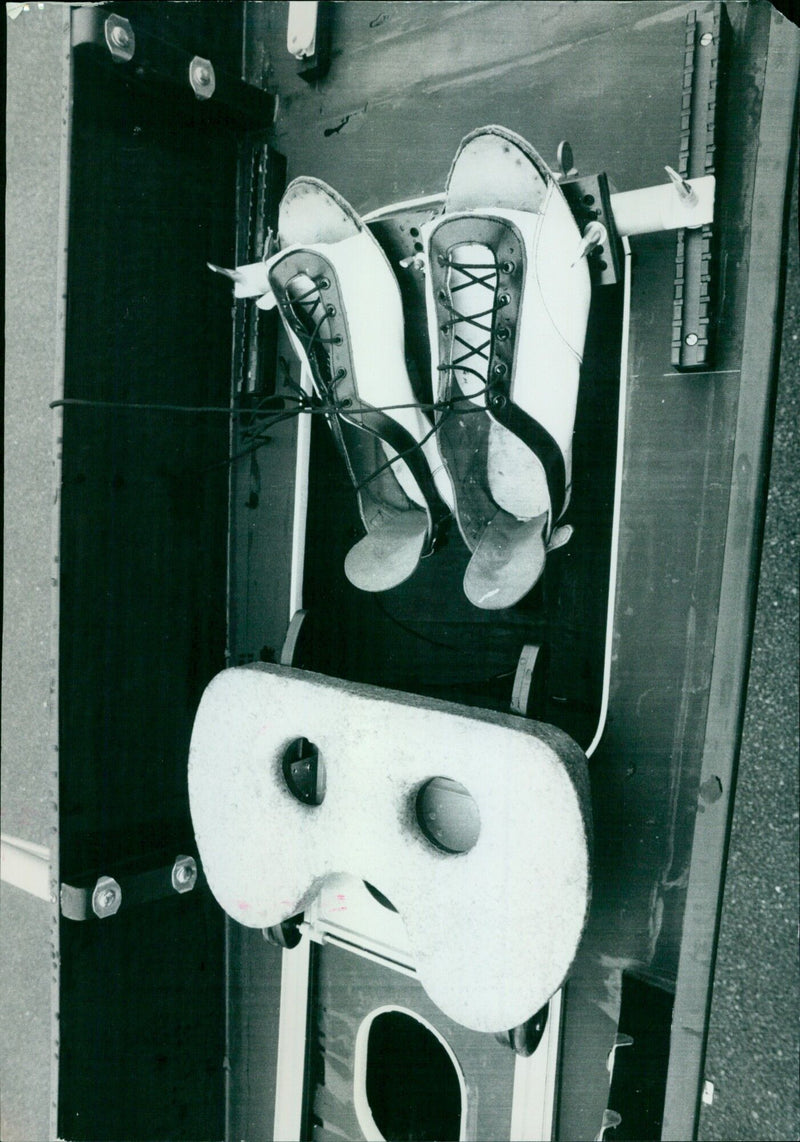 Dick Hashman of Exmass D 1037 uses modified shoes and seats to increase speed and comfort. - Vintage Photograph