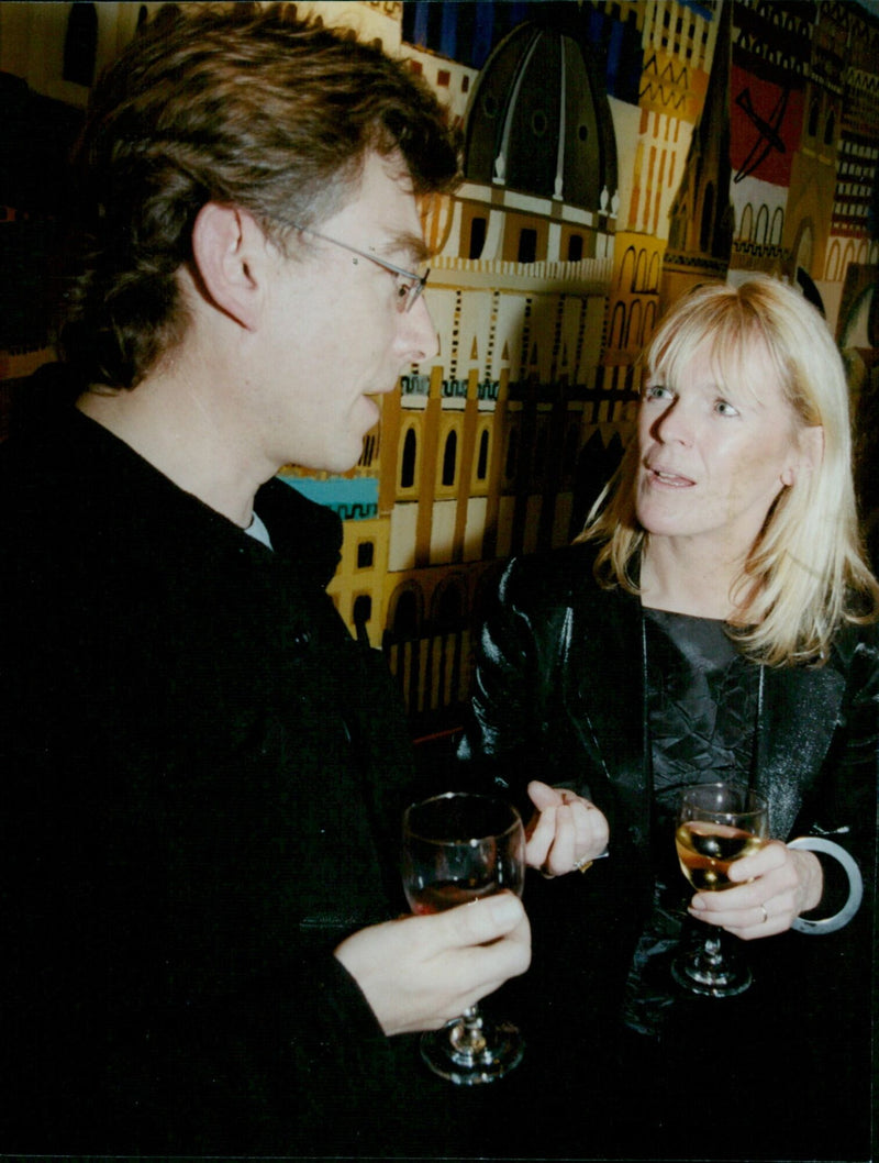 Launch of the Oxford 2001 Literary Festival in Raymond Blanc's Le Petit Blanc, Oxford. - Vintage Photograph