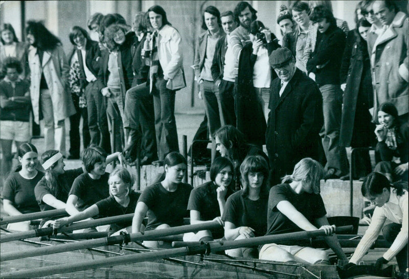 Oxford Women's Boat Crew race against Cambridge on Thursday. - Vintage Photograph