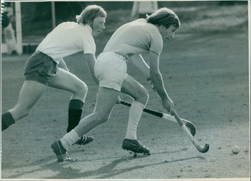 Oxford University hockey trials in the Parks. - Vintage Photograph