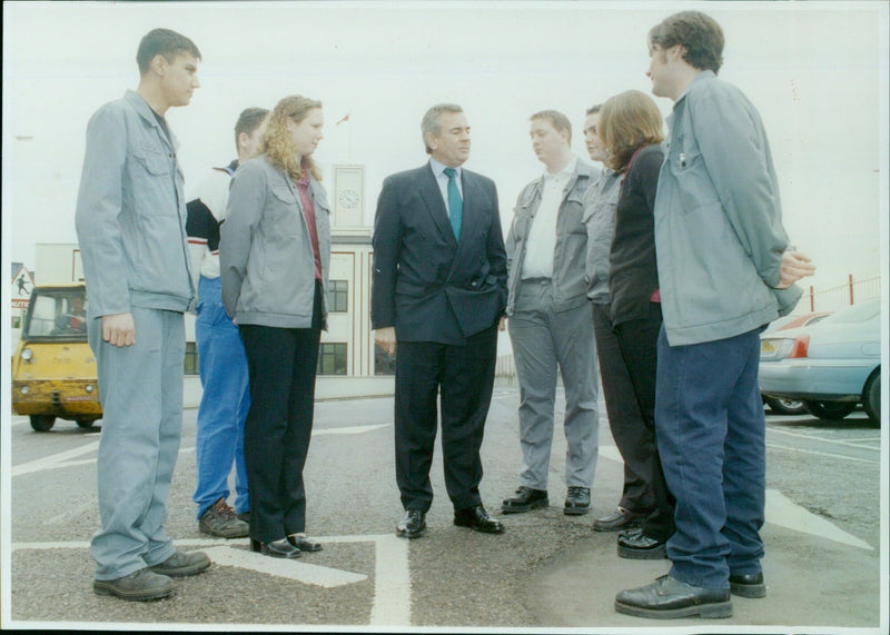 Minister Malcolm Wicks visits Rover Cowley in Oxford, England. - Vintage Photograph