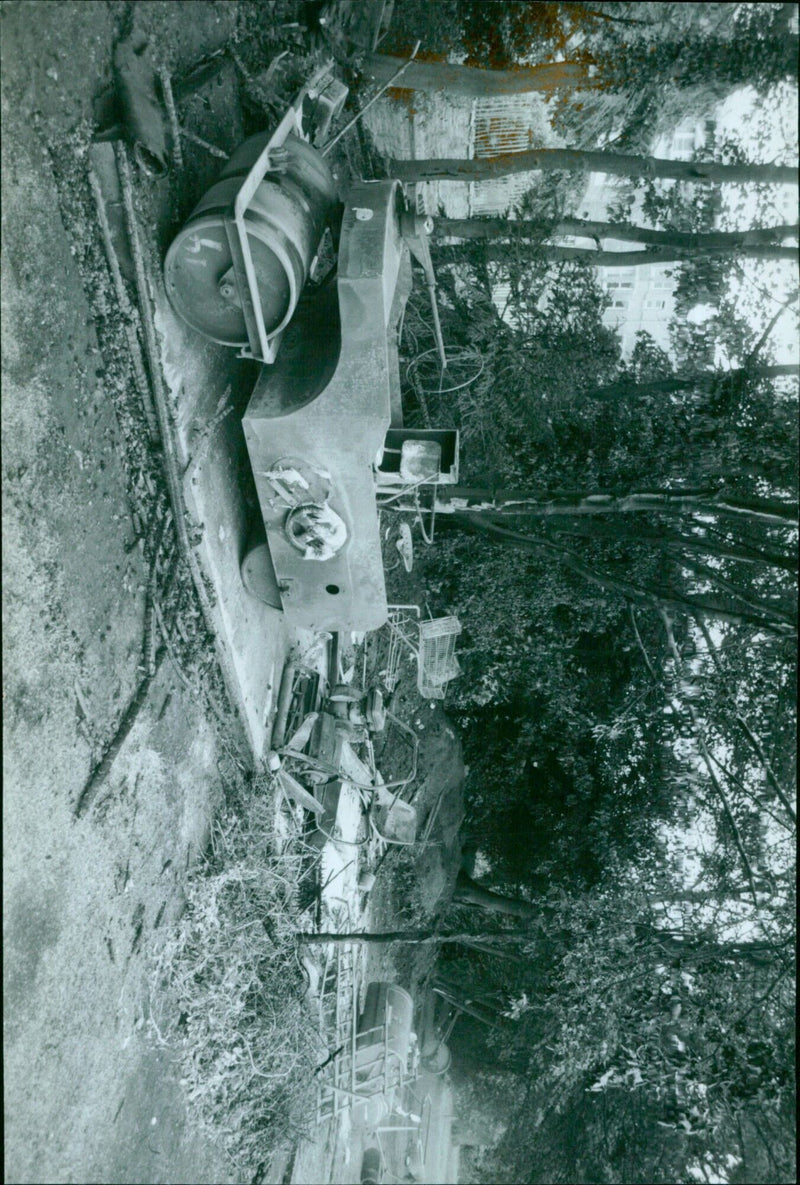 A fire has destroyed the shed of Magdalen School in Oxford. - Vintage Photograph