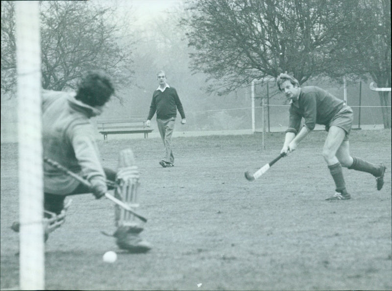 Blackheath wins 5-1 against Oxford University in Varsity hockey match. - Vintage Photograph