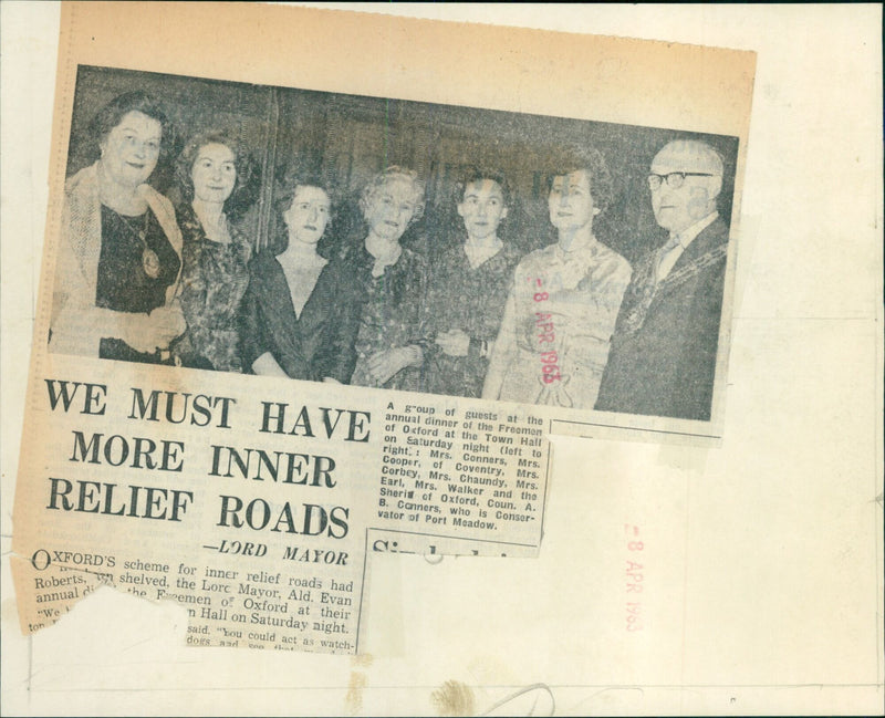 The Sherit of Oxford and a group of guests at the annual dinner of the Freemen of Oxford. - Vintage Photograph