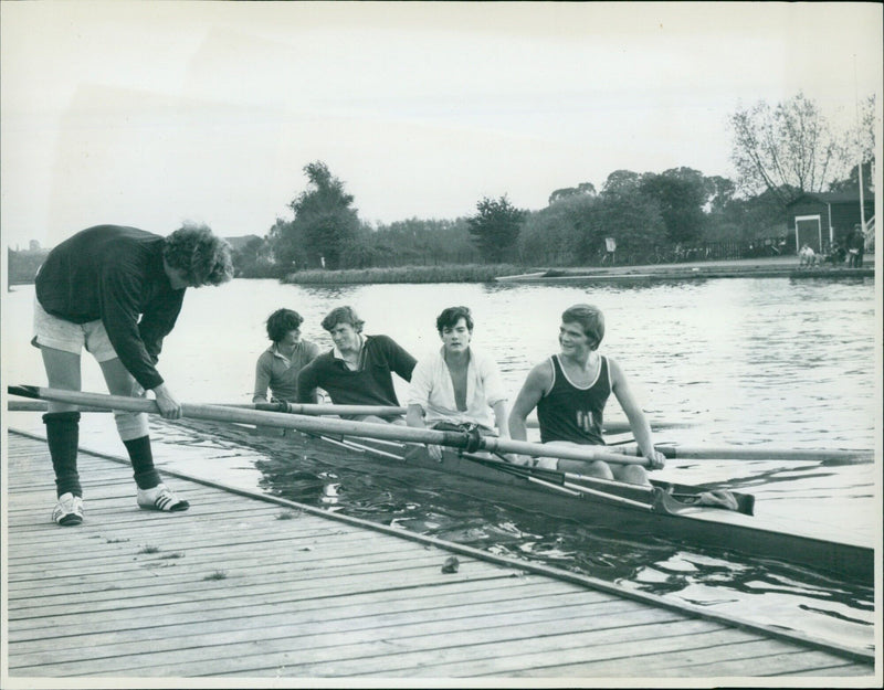 Oriel College's coxless four prepares for the upcoming Isis Regatta. - Vintage Photograph