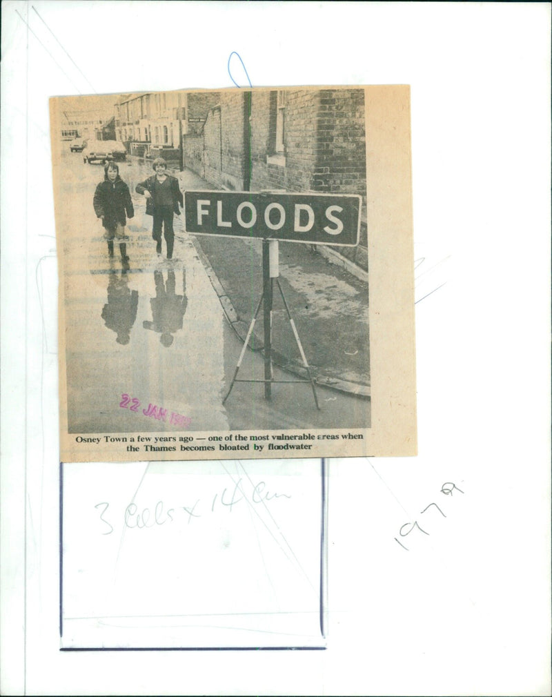 Residents of Osney Town, Oxford, clearing debris from their homes after a flood. - Vintage Photograph