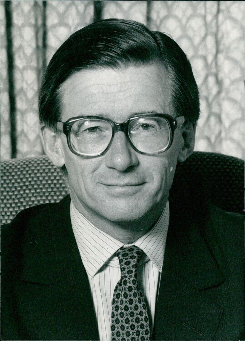 Peter Miller, Chairman of Lloyd's of London since 1984, speaks at a British Insurance Brokers event in London. - Vintage Photograph