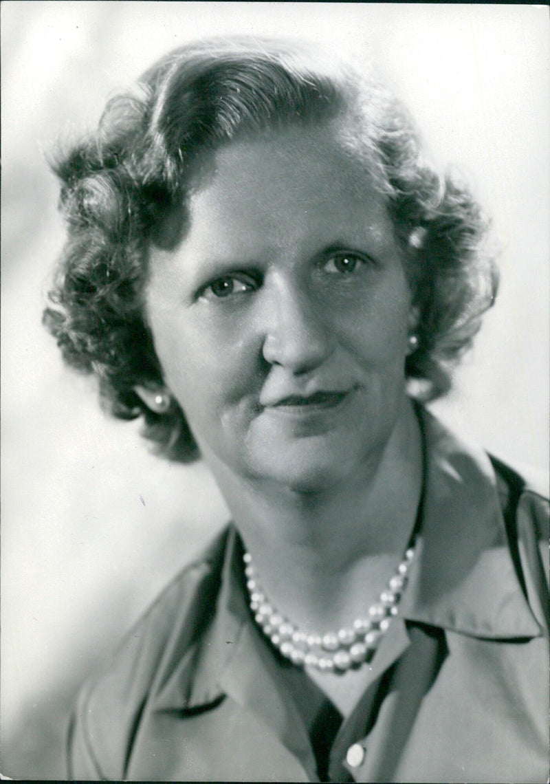 Lady Elizabeth Hester Alington, Countess of Home, smiles for the camera in London, England. - Vintage Photograph