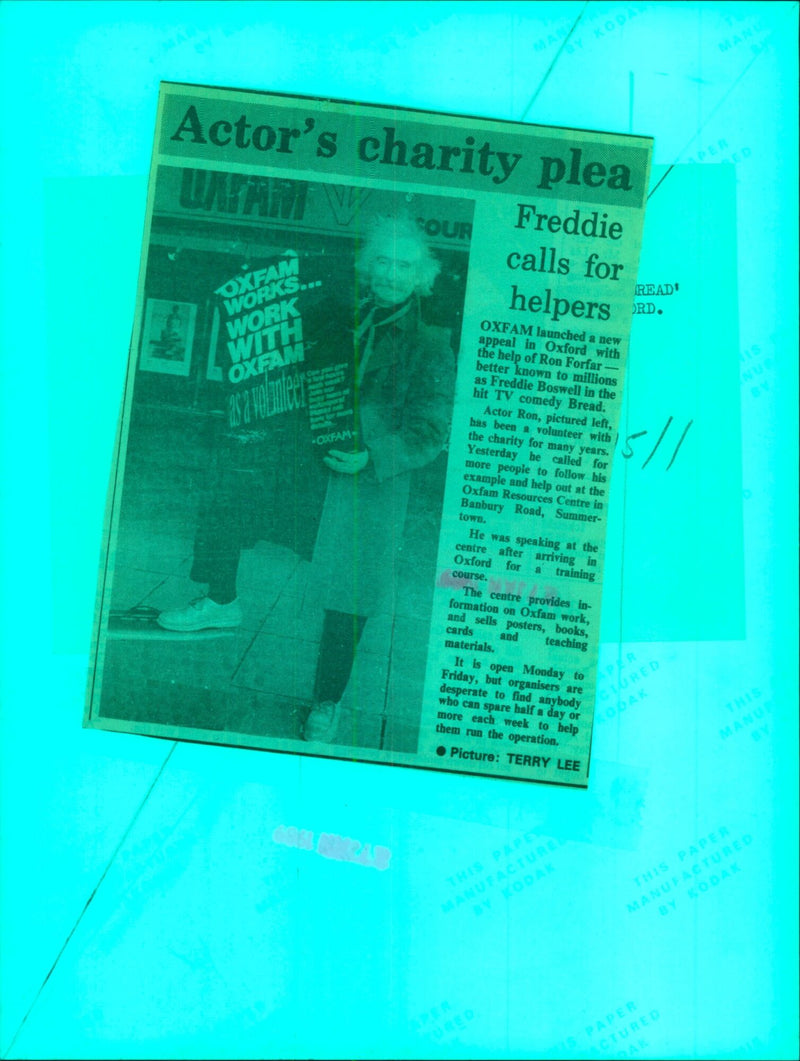 Actor Ron Forfar, better known as Freddie Boswell from the hit TV comedy Bread, calls for more volunteers to join the Oxfam Resources Centre in Oxford. - Vintage Photograph